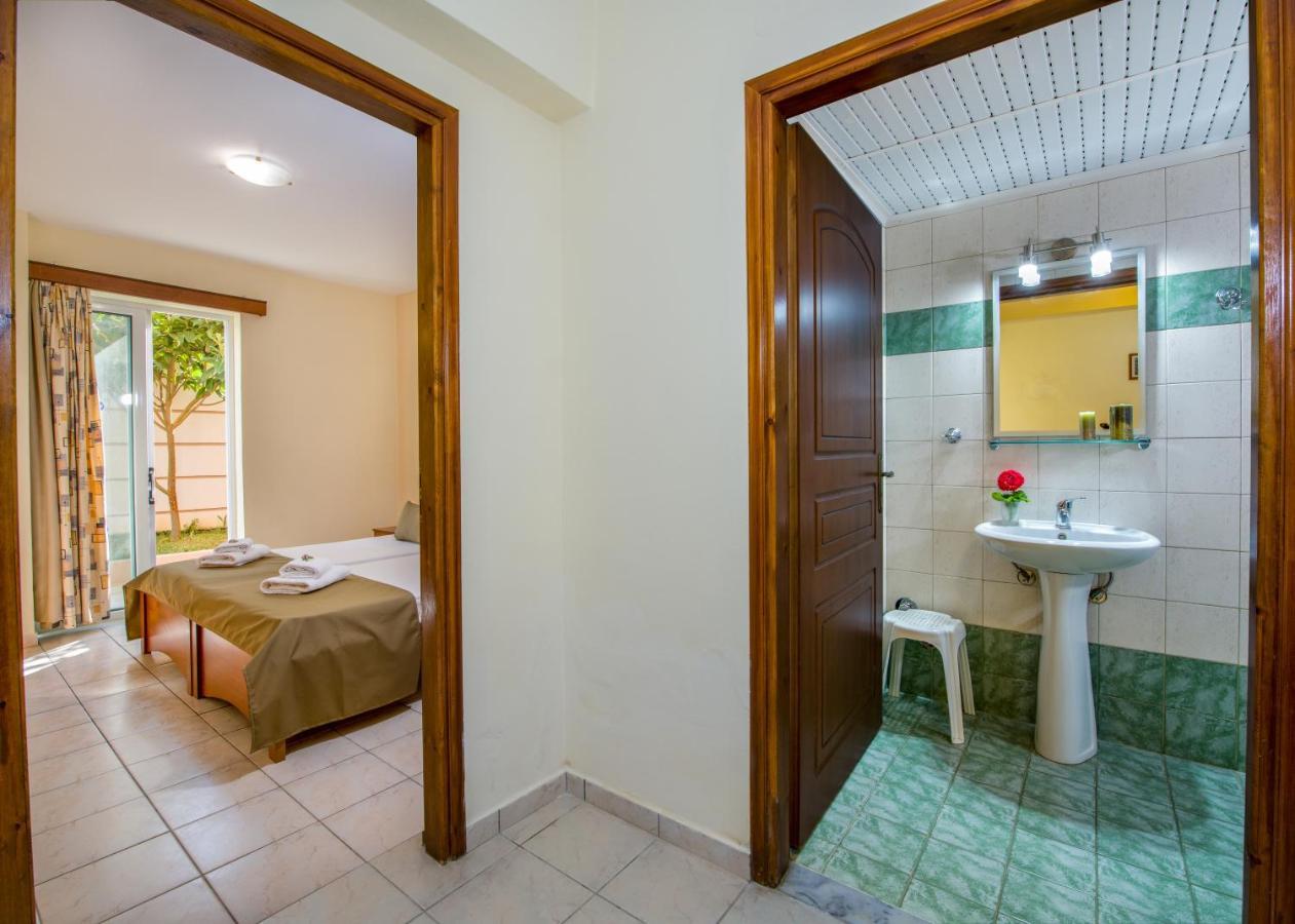 Dias Hotel Apartments Agia Marina Buitenkant foto