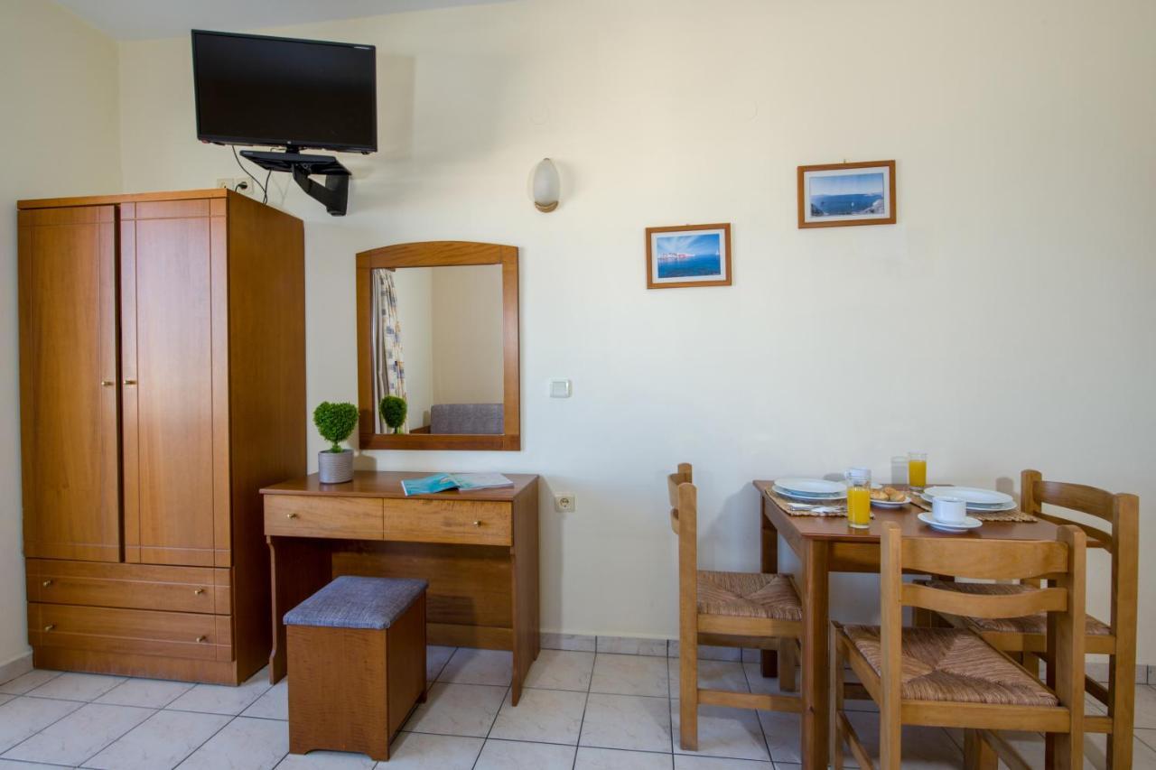 Dias Hotel Apartments Agia Marina Buitenkant foto